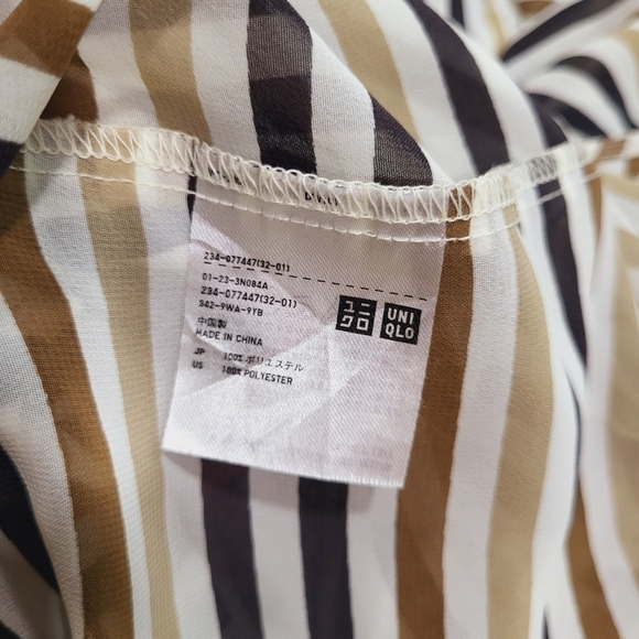 UNIQLO - Striped sheer Tees - Picture 8 of 9